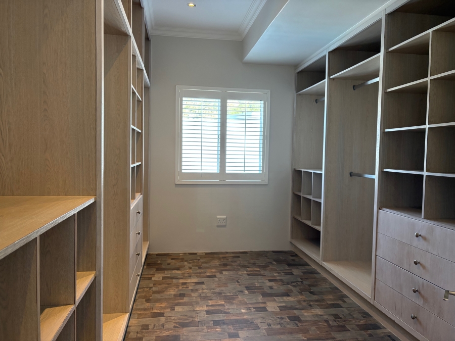 5 Bedroom Property for Sale in Whale Rock Hill Western Cape